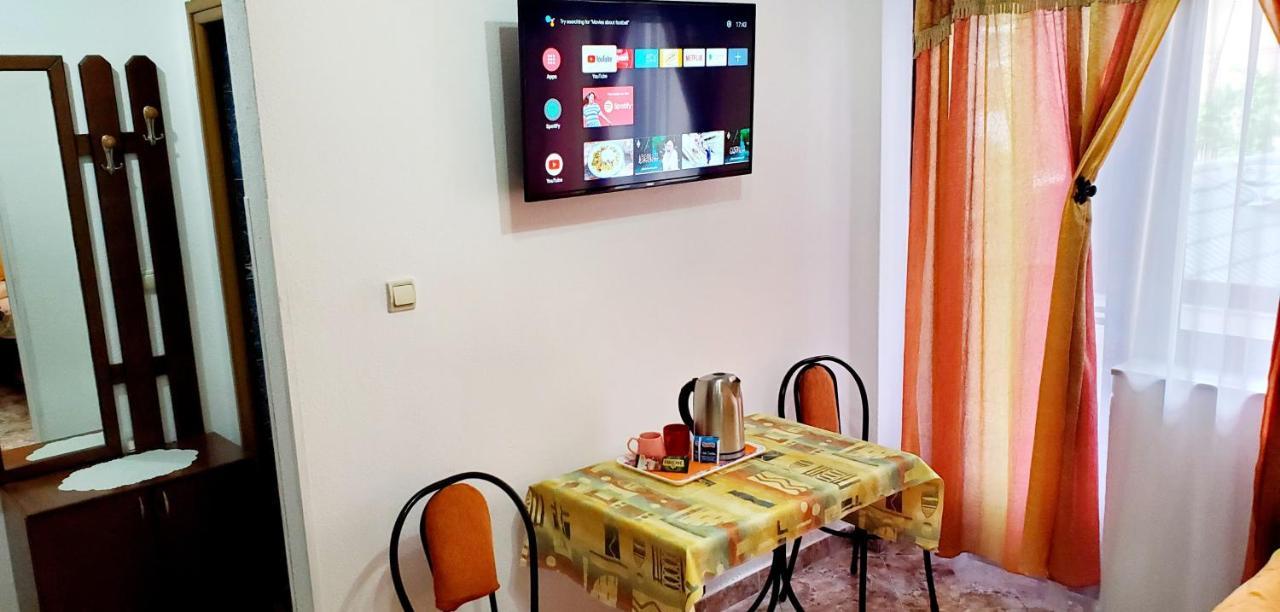 Berberi Guest House Pogradec Exterior foto